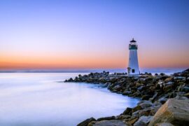 王维《终南山·太乙近天都》全文及鉴赏