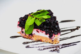 把自己放在低调里，是为了让思想真正成为一种时代的高调