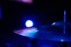 陈百强《深爱着你》歌词及评论赏析