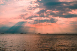 秋瑾《满江红·小住京华》全文及鉴赏