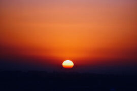 人面兽心是贬义词吗？