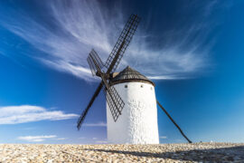 见义勇为是褒义词吗？