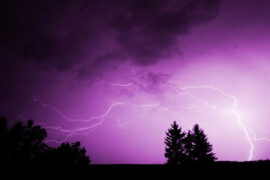 江山不负英雄泪，且把利剑破长空