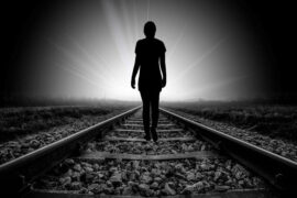 再也没有比去走一条别人已为你铺好的路更乏味的事了