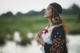 汪苏泷《眼泪落下之前》歌词及评论赏析