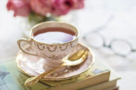 江淑娜《谈笑一生》歌词及评论赏析