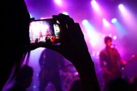 华晨宇《肆无惧燥》歌词及评论赏析