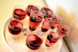 三五好友小聚唯美句子