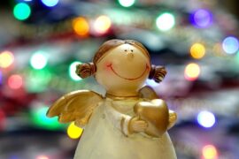 李巍V仔《守护着我的光》歌词及评论赏析