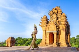 Bell玲惠《ชอบเธออะ》歌词及评论赏析