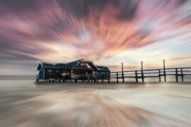 张紫宁《是否我真的一无所有》歌词评论及赏析