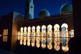 齐一《阿布扎比的夜》歌词及评论赏析