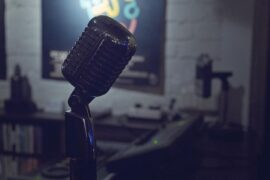 金润吉《声音》歌词表达及评论赏析