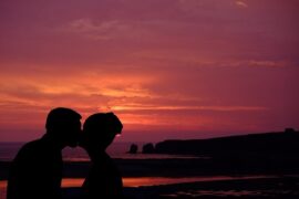 张学友成名曲《吻别》歌词及评论赏析