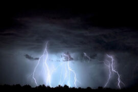 薛黛霏、朱贺《非酋》歌词表达、评论及赏析