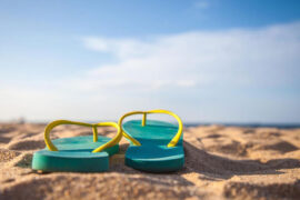 风向心作、热能《这个夏天怎么可以没有你》歌词及评论赏析