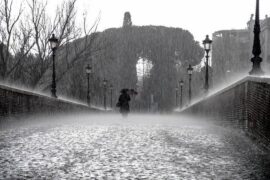 雨天浪漫短句文案（精选35句）