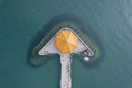 INTO1米卡《回眸一夏》歌词表达、评论及赏析