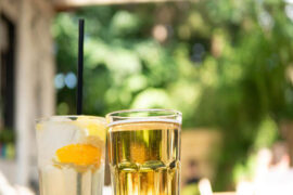 刘雨昕《幸会》歌词表达、评论及赏析