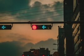 杨丞琳《左边》歌词及评论赏析