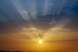 傅如乔《微微》歌词表达及评论赏析