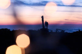 蔡徐坤《Wait Wait Wait》歌词表达及评论赏析