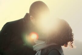 陆政廷Lil Jet《谁会被吻》歌词评论及赏析