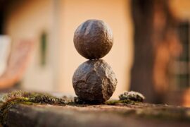 许巍《执着》歌词表达及评论赏析