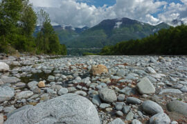 大欢《三生石下》歌词及评论赏析