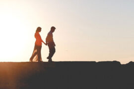 周晏伊《9277》歌词及评论赏析