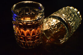 白举纲《被动失控》歌词及评论赏析