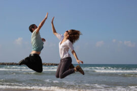 李荣浩、张惠妹《对等关系》歌词及评论赏析