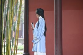 李白《怨情》全文及鉴赏