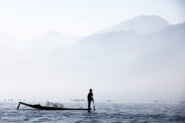 苏轼《饮湖上初晴后雨二首·其二》全文及鉴赏