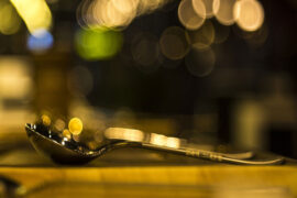 齐秦《夜夜夜夜》歌词及评论赏析