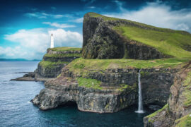 崔健《假行僧》歌词表达及评论赏析