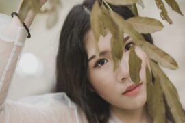 陈洁仪《遺憾》歌词及评论赏析