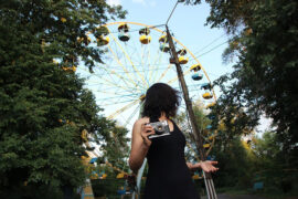 钟立风《东瓜山》歌词表达及评论赏析