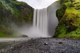 孟浩然《彭蠡湖中望庐山》全文及鉴赏
