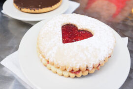 告五人《我想要占据你》歌词及评论赏析