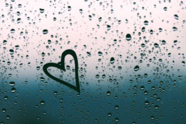 于文文《小心》歌词及评论赏析