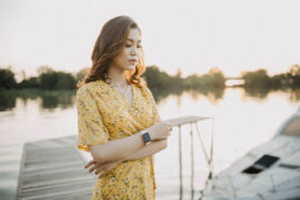 赵雷《三十岁的女人》歌词及评论赏析