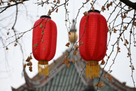 黄龄《牵丝戏》歌词及评论赏析