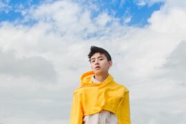 焦迈奇《风吹着我向你跑来》（强风吹拂插曲）歌词