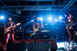 新裤子新歌《最差的记忆》歌词