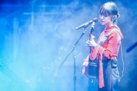 谢春花《星星之火》(薄冰插曲)歌词