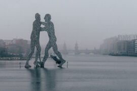 狂妄的反义词有哪些？