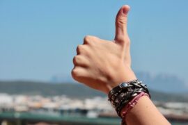 十全十美是褒义词吗？