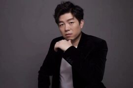 小钢炮《我拼命不让泪流下》歌词完整版