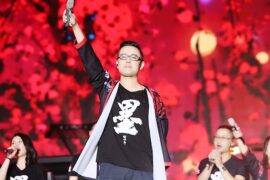 河图新歌《少年与春天树》歌词完整版